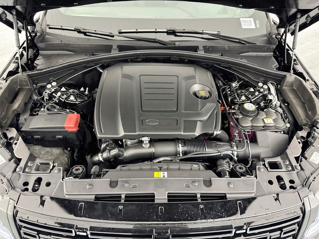 New 2026 Land Rover Range Rover Velar Belgravia AWD/4WD image 31