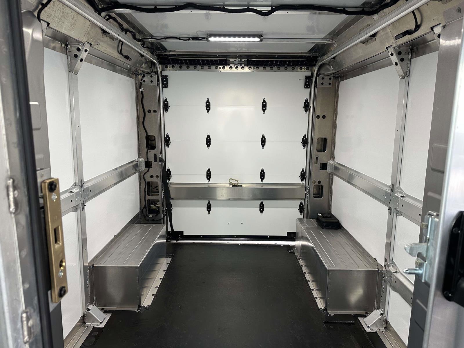 New 2026 Chevrolet Brightdrop 400 w/ Battery Pack, Max Range image 22