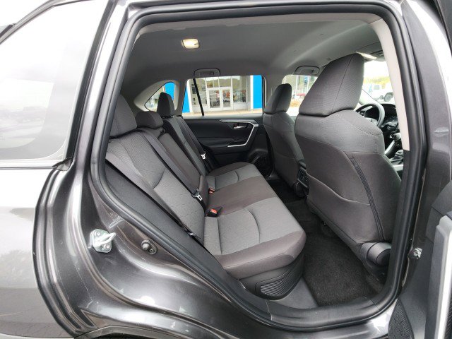 Used 2025 Toyota RAV4 XLE image 17