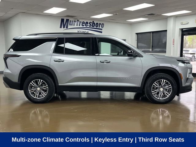 Used 2024 Chevrolet Traverse LT image 4