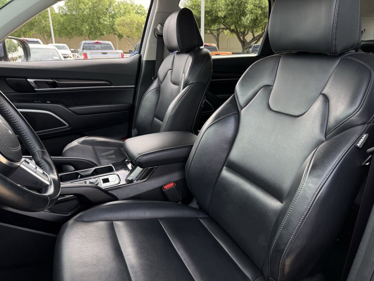 Used 2025 Kia Telluride S FWD image 22