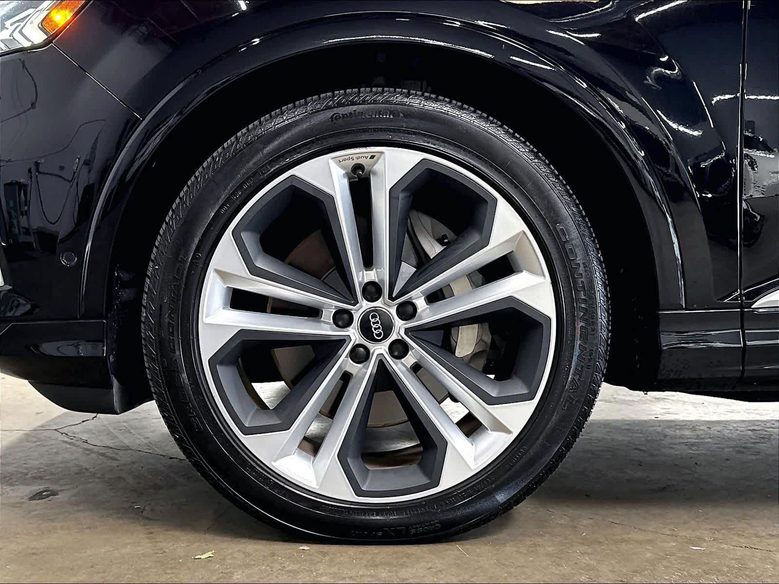 Used 2020 Audi Q7 3.0T Prestige w/ Prestige Package AWD/4WD image 12