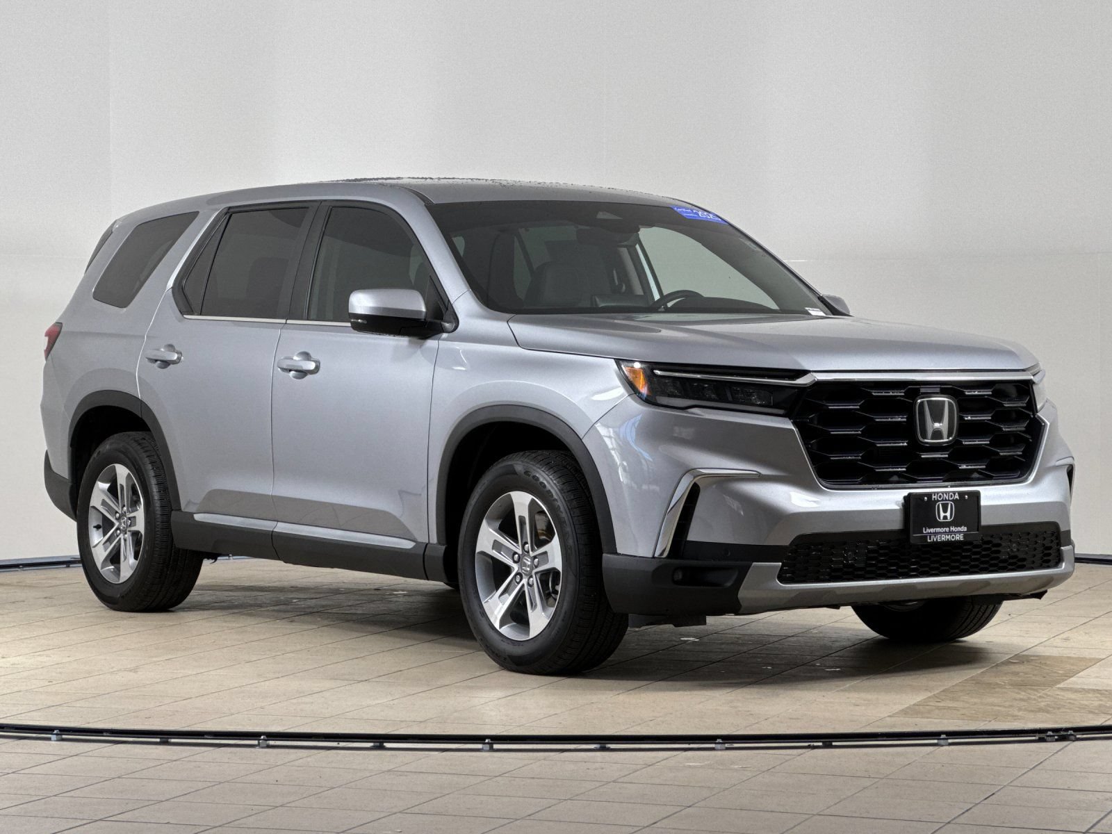 Certified 2025 Honda Pilot EX-L image 8