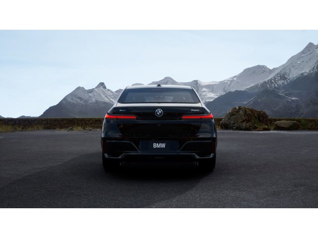 New 2026 BMW 760i xDrive image 5