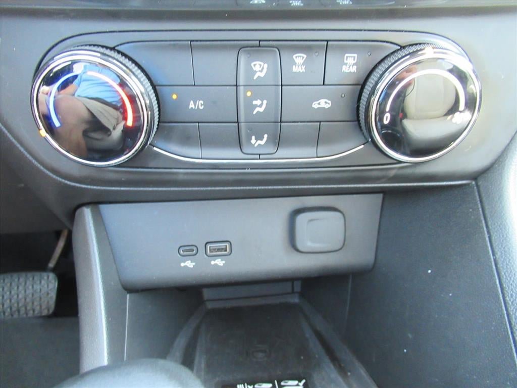 Used 2024 Buick Encore GX Preferred w/ Advanced Technology Package FWD image 23