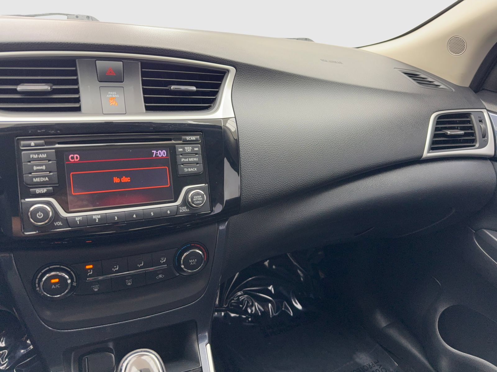 Used 2017 Nissan Sentra SR FWD image 24