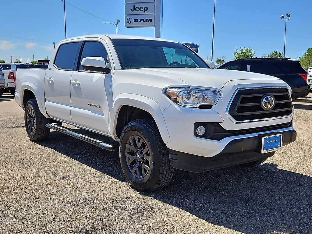 Used 2020 Toyota Tacoma SR5 w/ SR5 Appearance Package (SM) RWD image 4