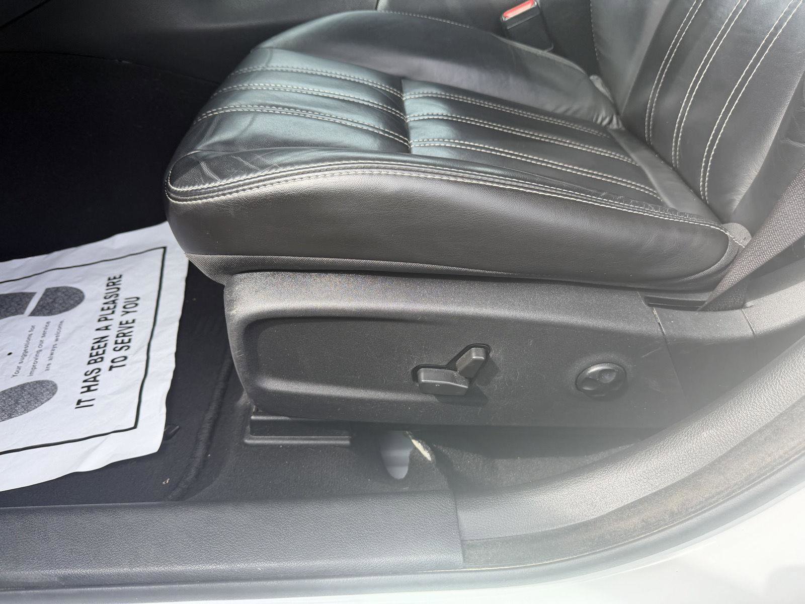 Used 2021 Chrysler 300 S RWD image 11