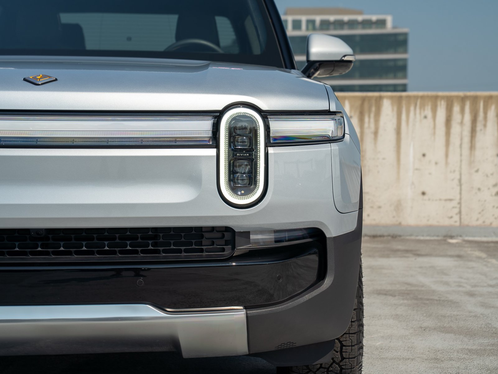 Used 2025 Rivian R1T Adventure AWD/4WD image 7
