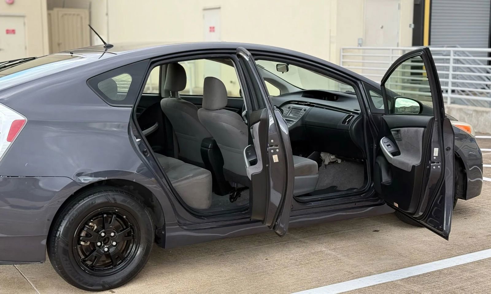 Used 2015 Toyota Prius Two FWD image 19