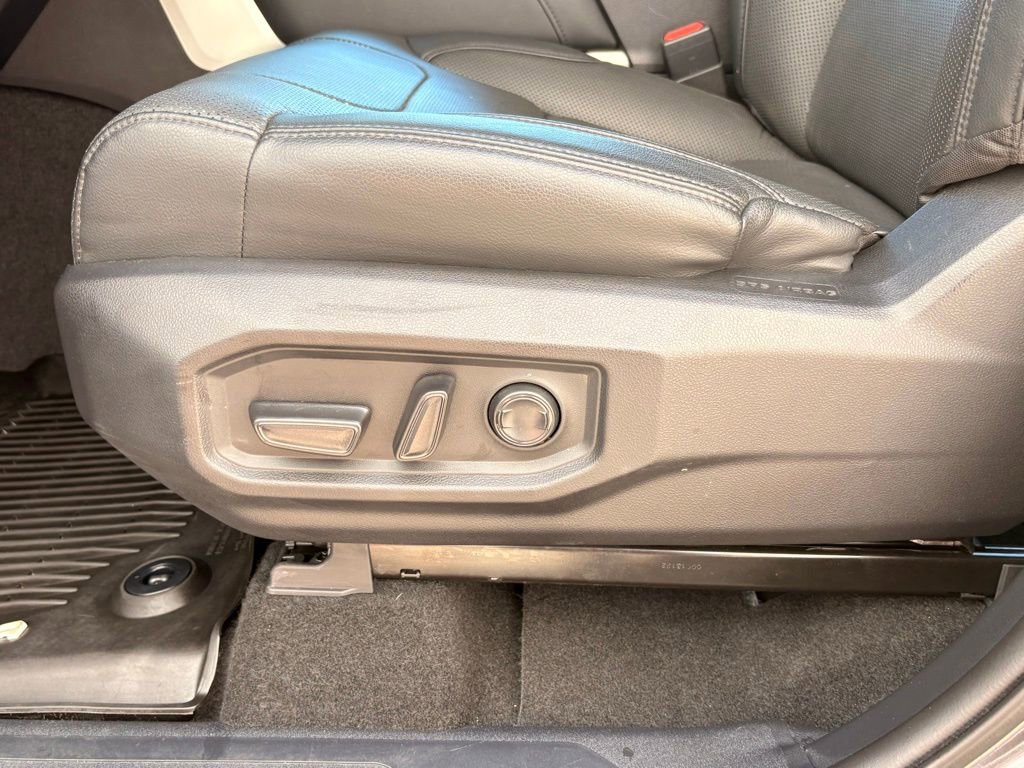 Used 2022 Toyota Tundra Limited w/ Power Package image 28