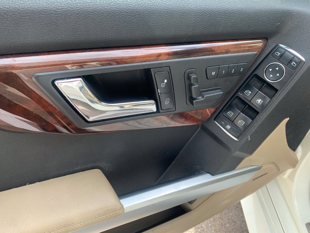 Used 2010 Mercedes-Benz GLK 350 4MATIC image 10