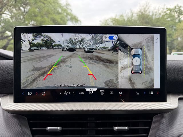 Used 2025 Ford Explorer ST-Line w/ ST-Line Street Pack AWD/4WD image 16
