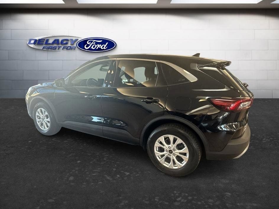 Used 2024 Ford Escape Active AWD/4WD image 4