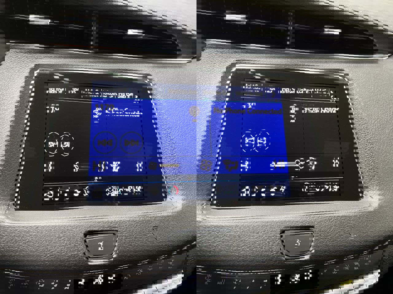 Used 2021 Cadillac XT4 Luxury w/ Cold Weather Package image 18