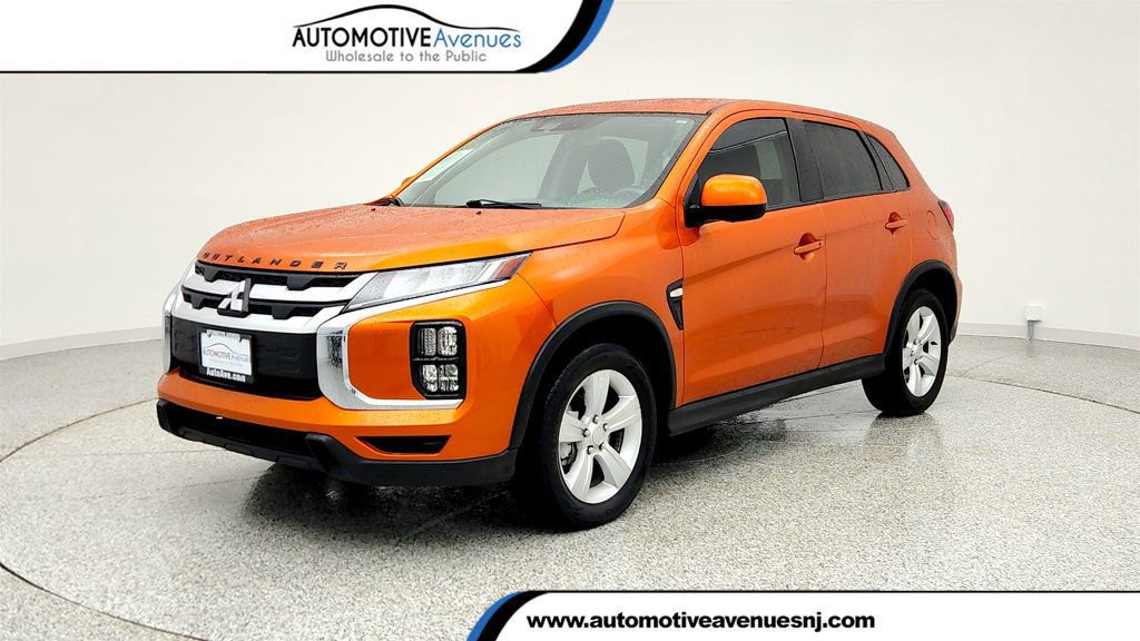 Used 2024 Mitsubishi Outlander Sport LE image 1