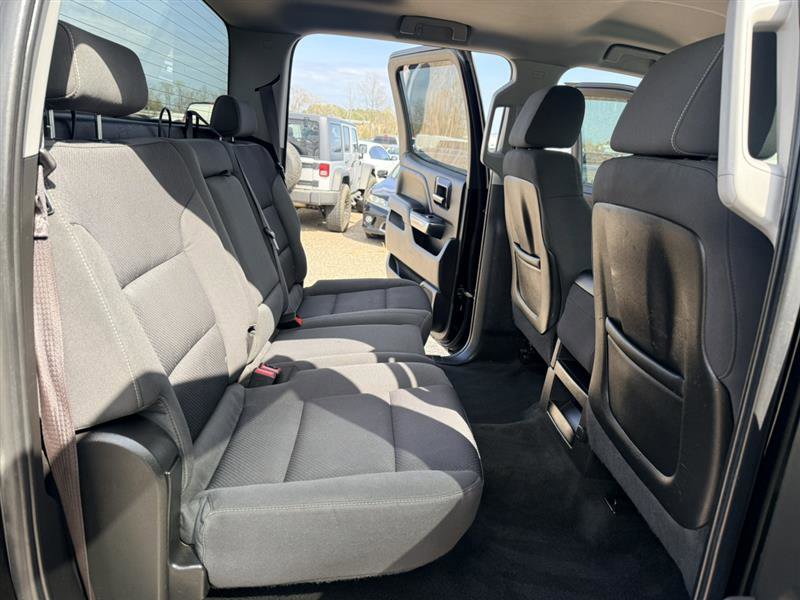 Used 2015 Chevrolet Silverado 2500 LT w/ LT Convenience Package AWD/4WD image 16