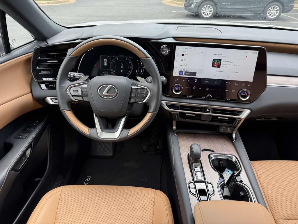Used 2024 Lexus RX 350h w/ Cold Area Package AWD/4WD image 8