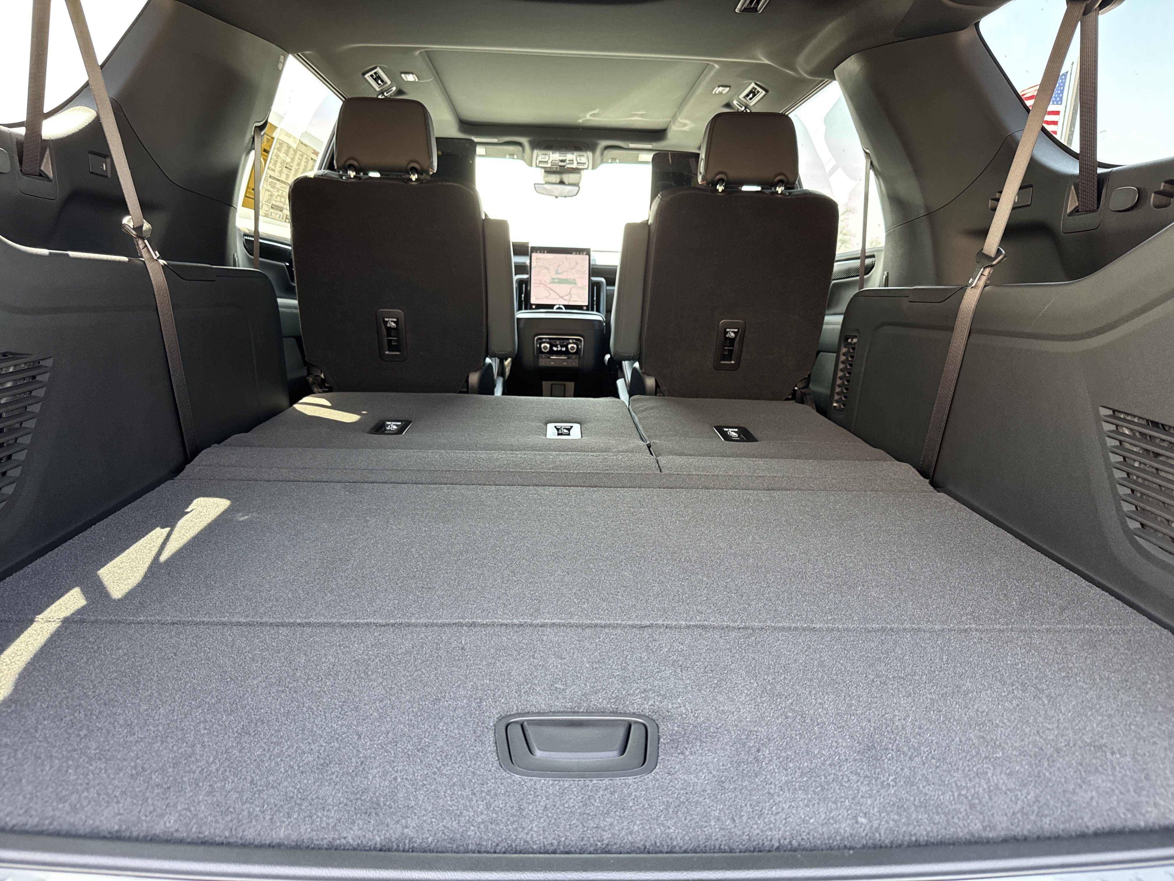 New 2026 GMC Yukon XL AT4 w/ AT4 Premium Plus Package AWD/4WD image 37