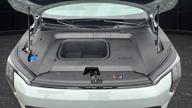 New 2027 Kia EV3 Wind FWD image 33