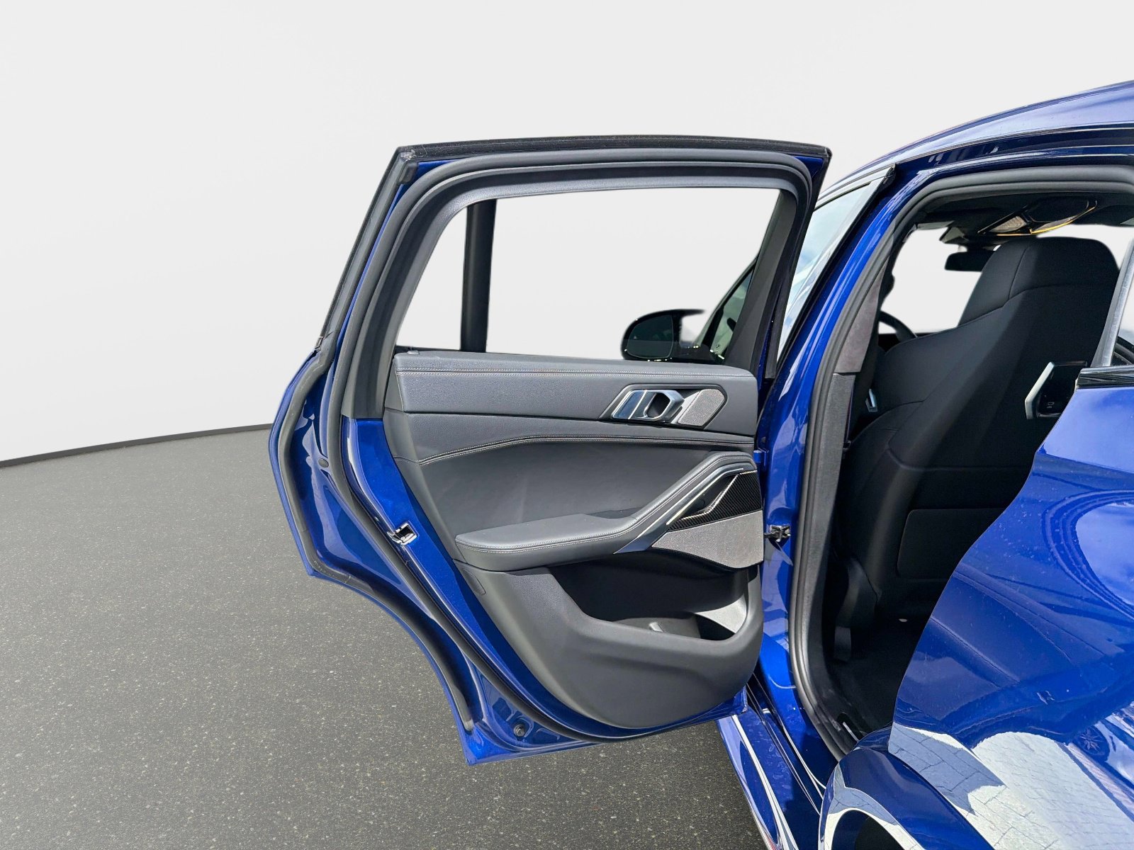 Used 2026 BMW X6 M Competition image 30