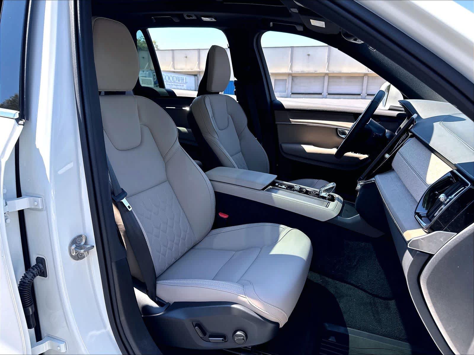 Used 2026 Volvo XC90 B6 Plus w/ Protection Package Premier AWD/4WD image 10