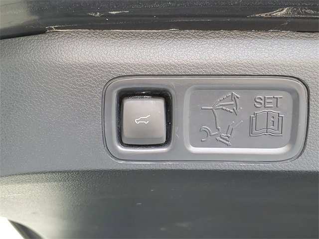 Used 2023 Lincoln Navigator Reserve image 11