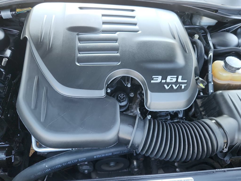 Used 2014 Dodge Challenger SXT w/ Sport Appearance Package RWD image 15