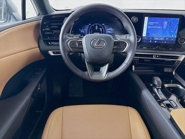 Certified 2025 Lexus RX 350 FWD w/ Technology Package image 23