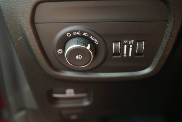 Used 2022 Jeep Grand Cherokee L Limited AWD/4WD image 36