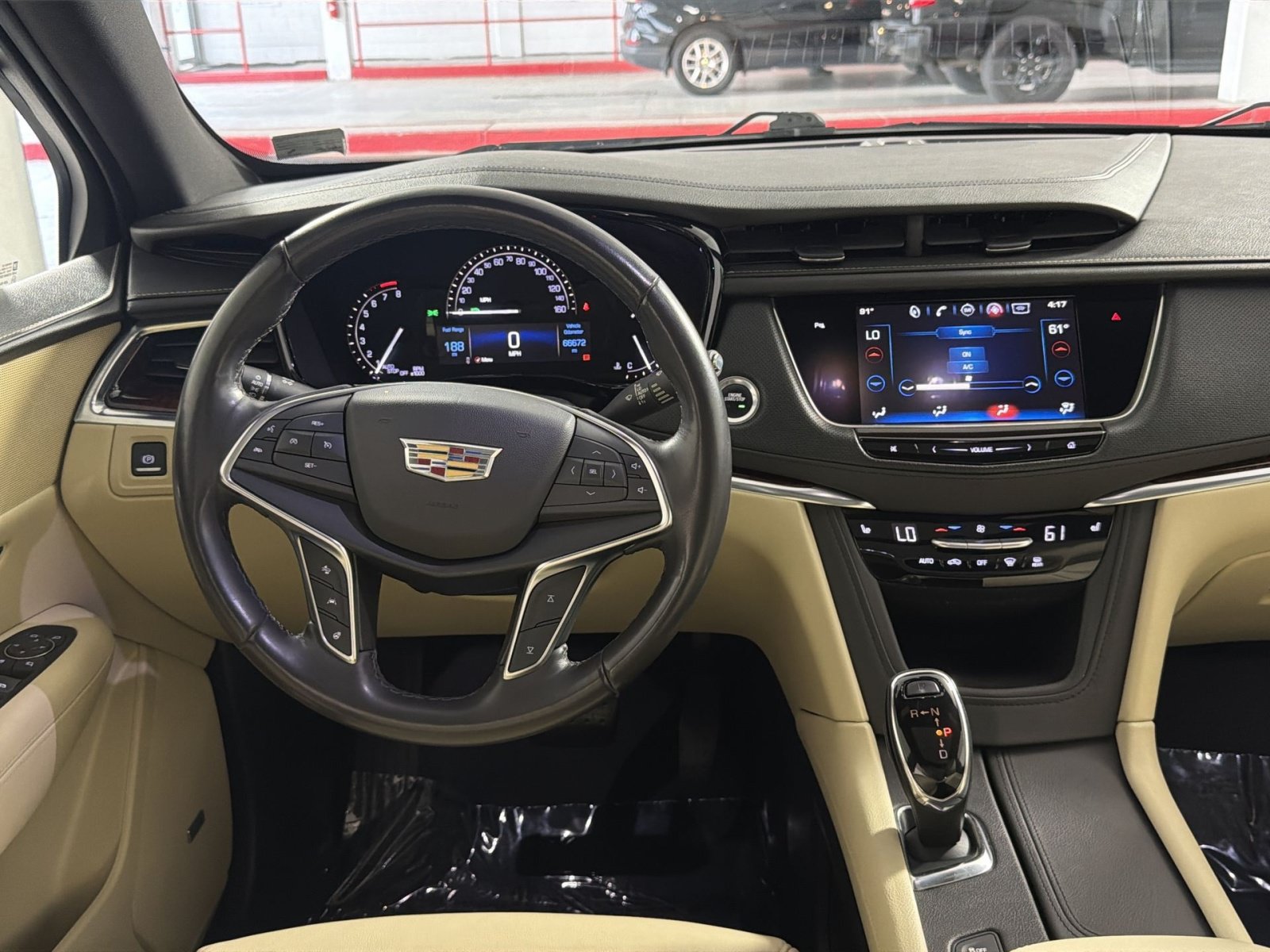 Used 2018 Cadillac XT5 Luxury w/ Driver Awareness Package AWD/4WD image 16