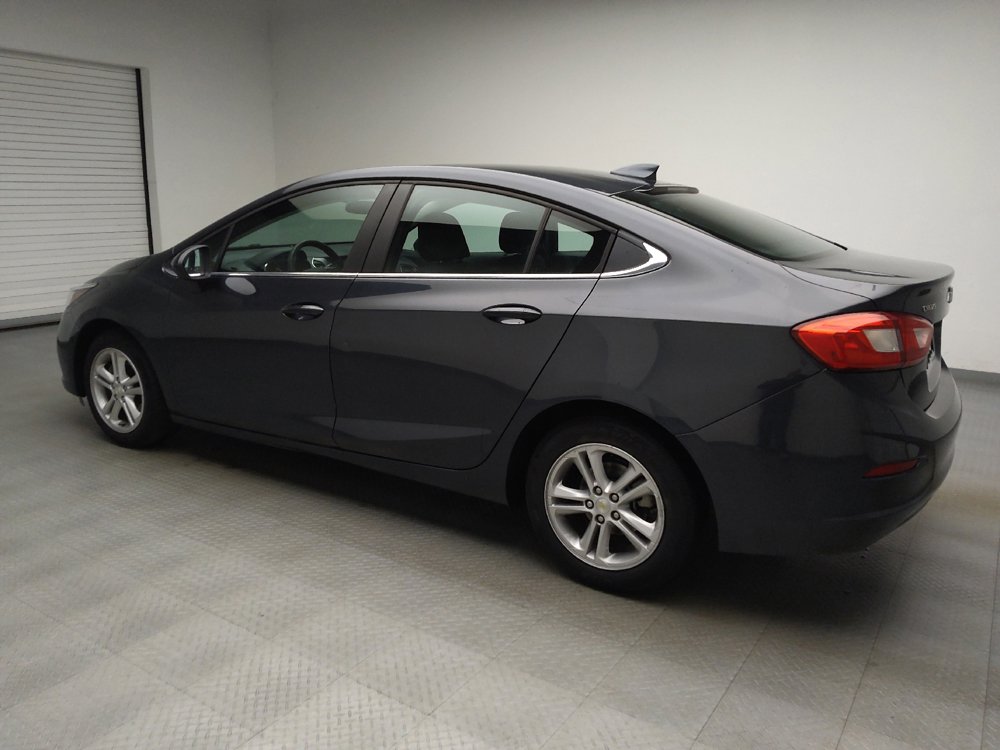 Used 2018 Chevrolet Cruze LT FWD image 3
