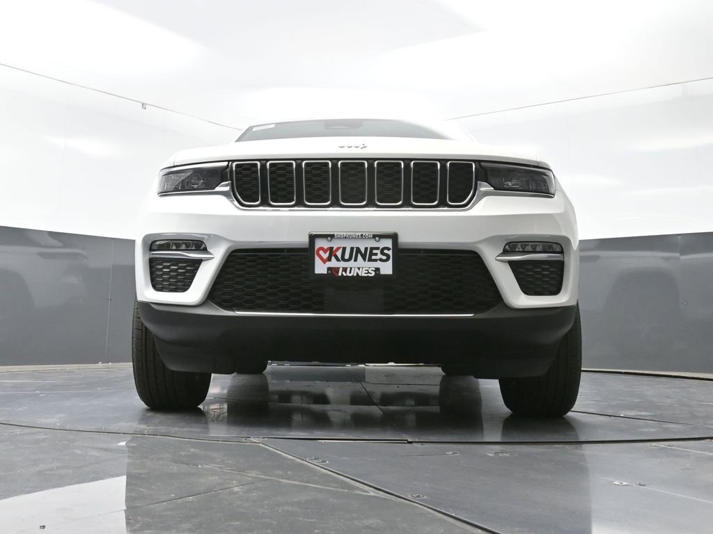 New 2025 Jeep Grand Cherokee Limited w/ Trailer Tow Package image 40