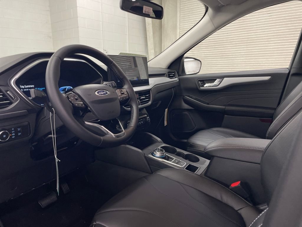 New 2026 Ford Escape SE w/ PHEV Premium Package image 6