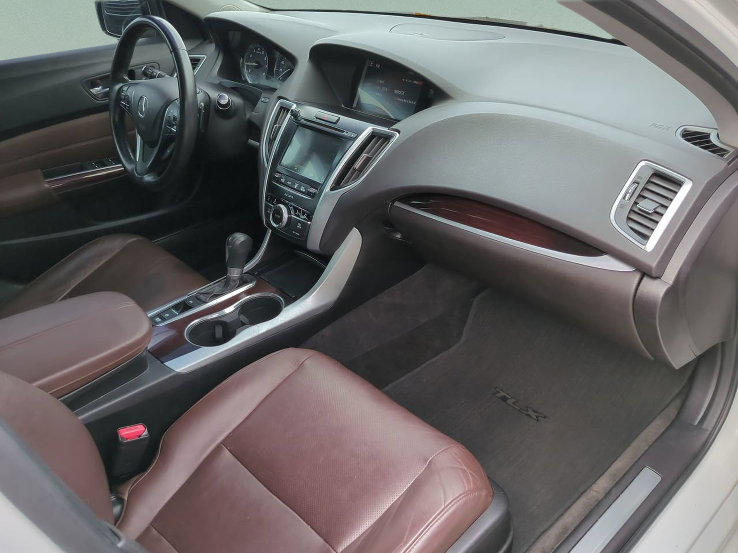 Used 2017 Acura TLX w/ Technology Package FWD image 19
