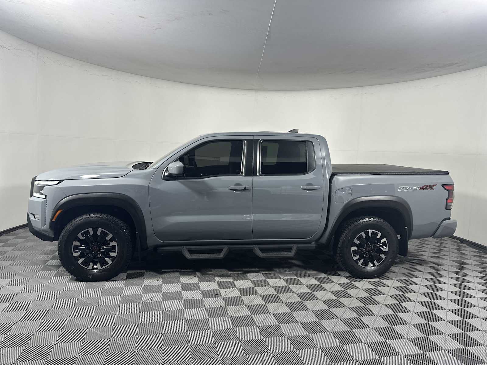 Used 2024 Nissan Frontier PRO-4X AWD/4WD image 7