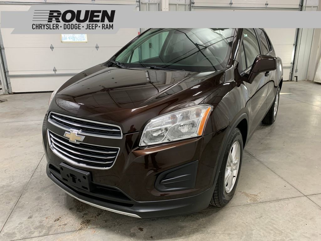 Used 2015 Chevrolet Trax LT w/ LT Sun and Sound Package image 1