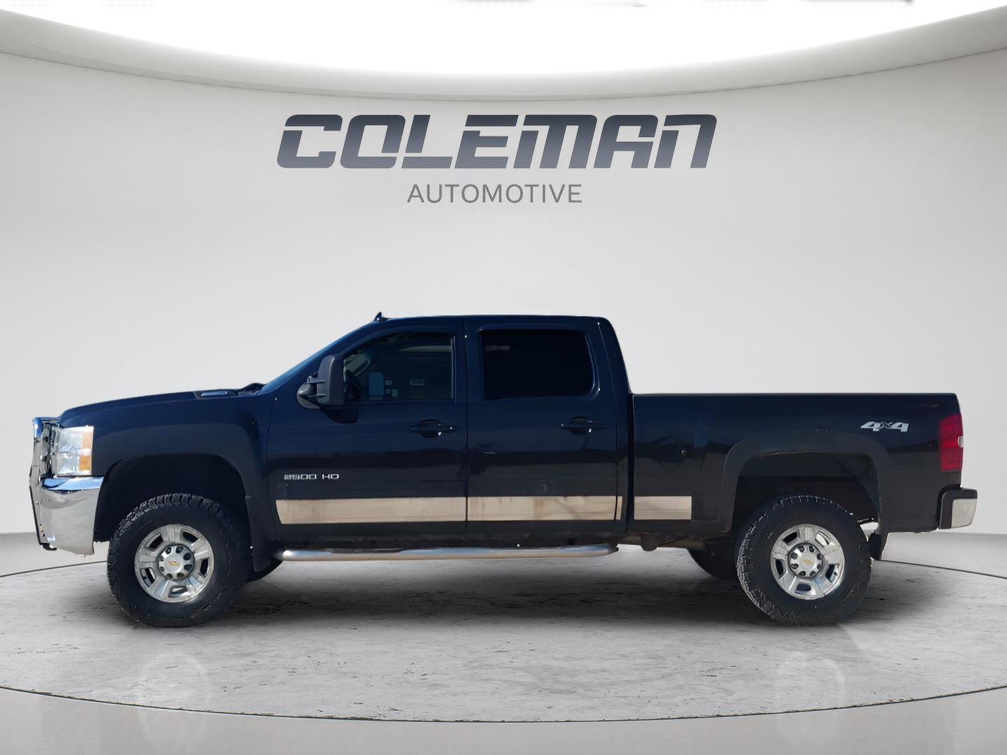 Used 2010 Chevrolet Silverado 2500 LTZ w/ LTZ Plus Package AWD/4WD image 2