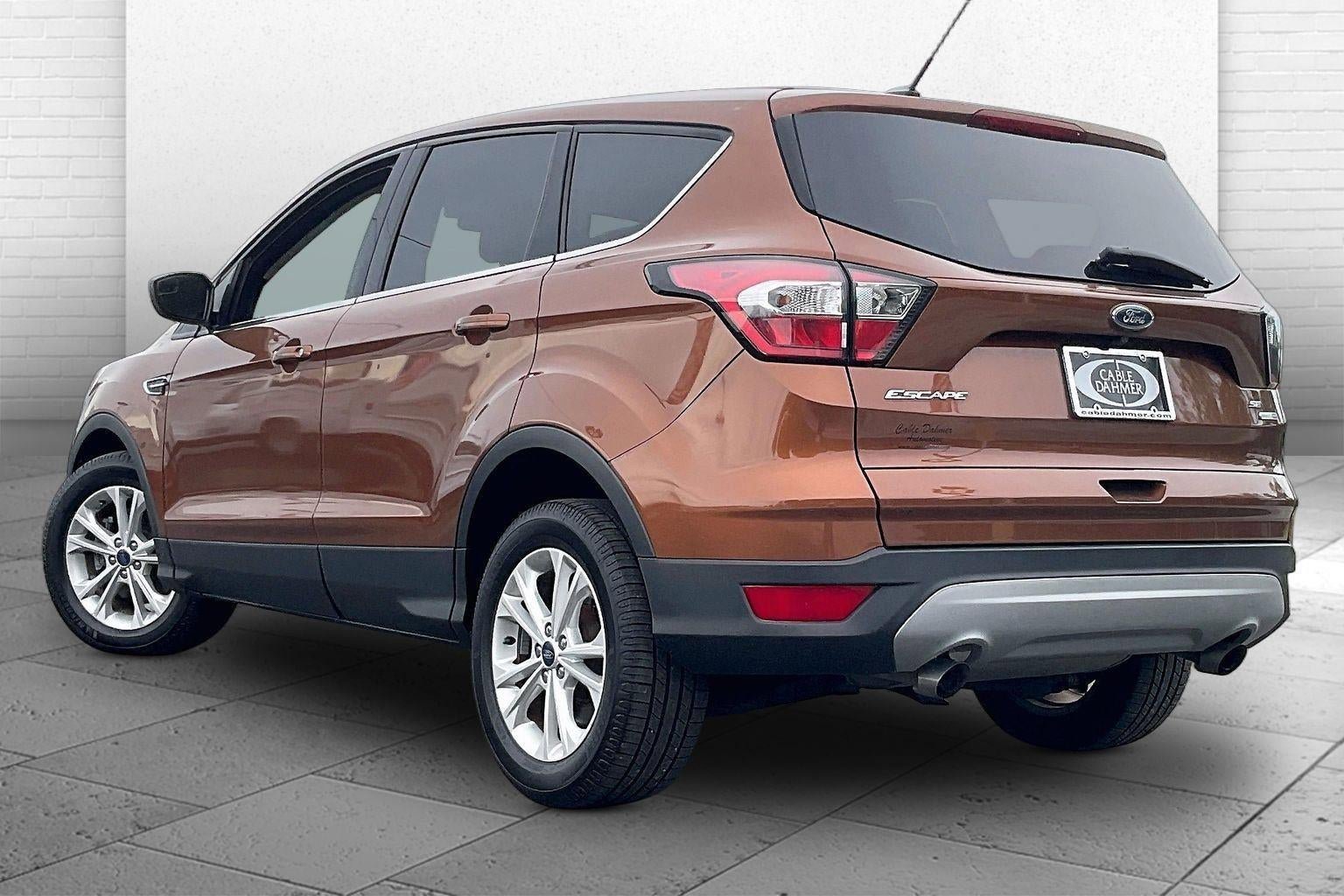 Used 2017 Ford Escape SE AWD/4WD image 11