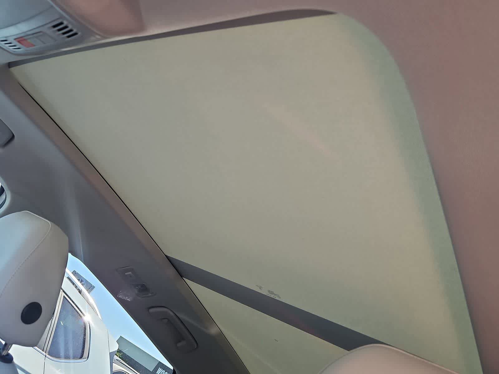 New 2026 Volkswagen Taos SE FWD image 19