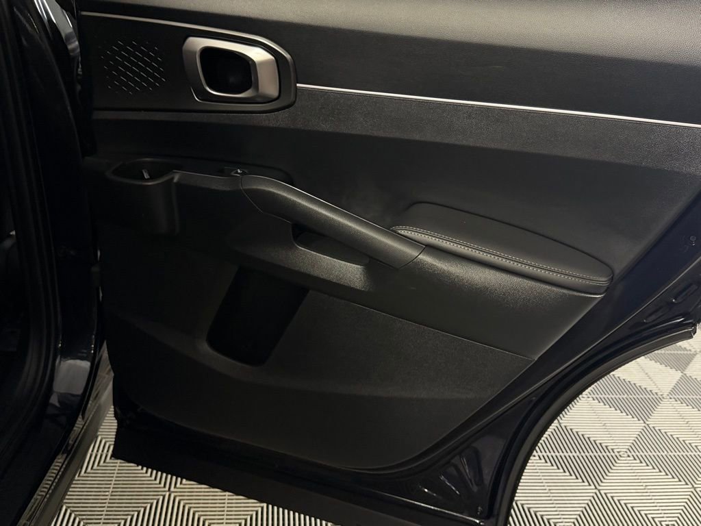 Used 2023 Kia Sorento EX image 31