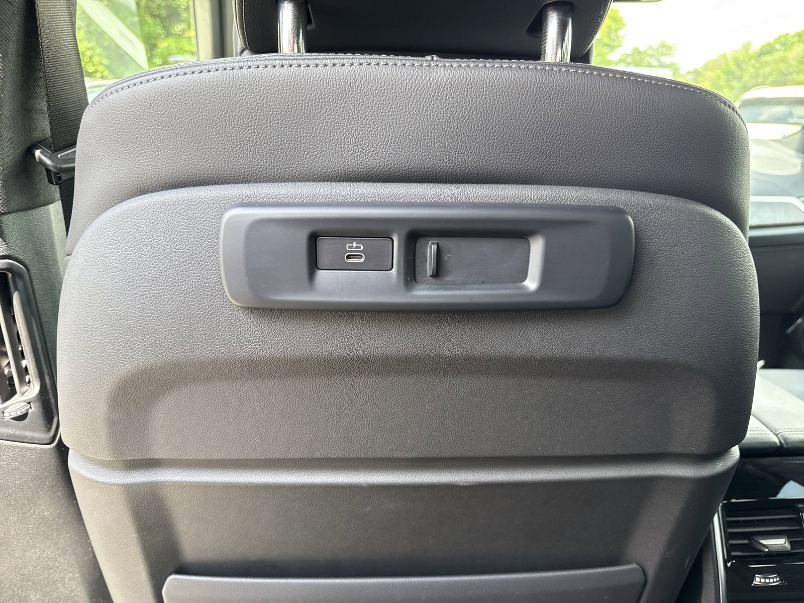 Used 2022 BMW X5 sDrive40i w/ Premium Package image 11