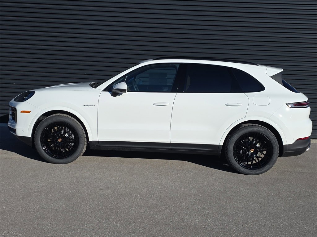 New 2026 Porsche Cayenne E-Hybrid image 2