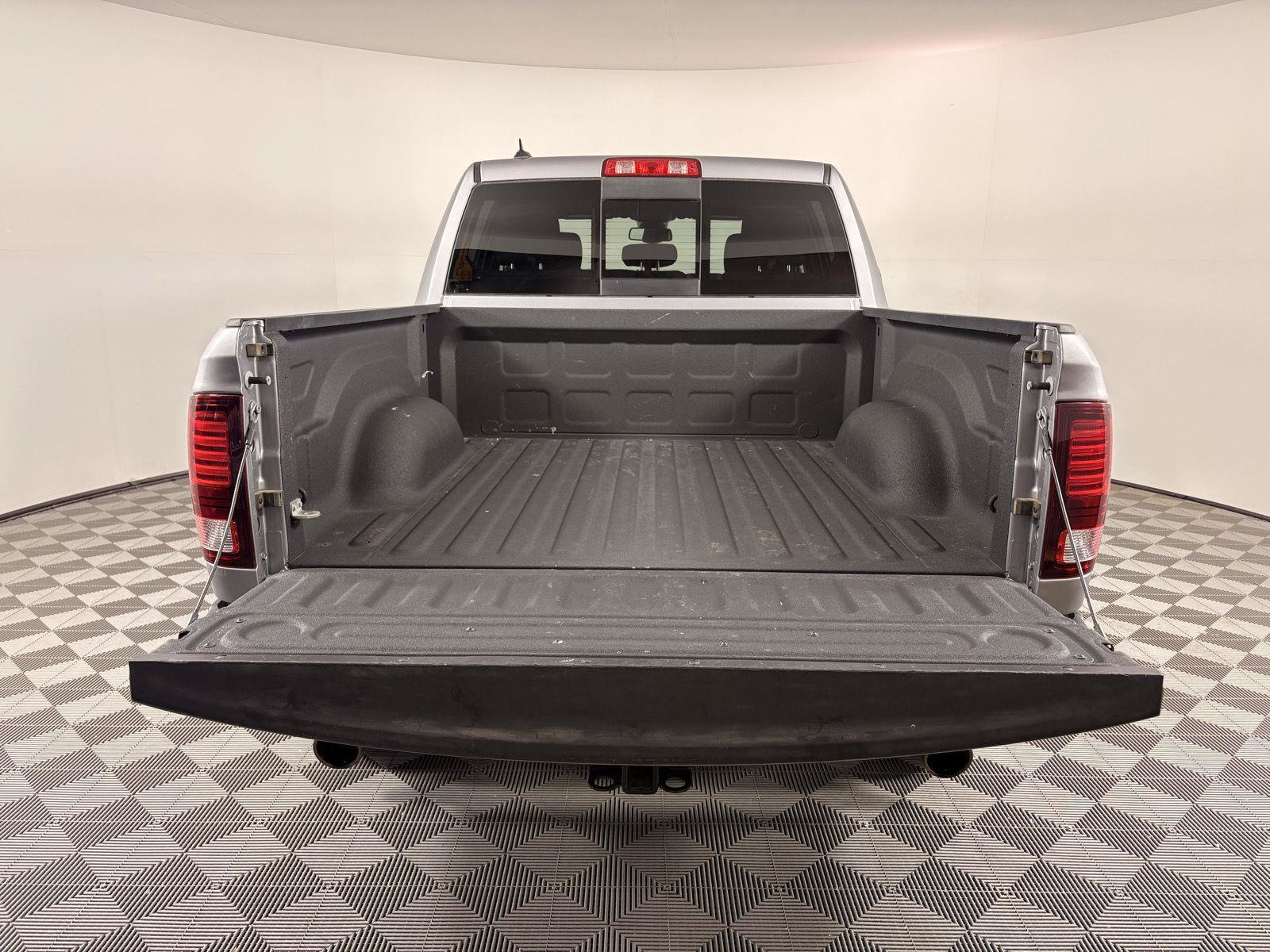 Used 2022 RAM 1500 Classic Warlock AWD/4WD image 5
