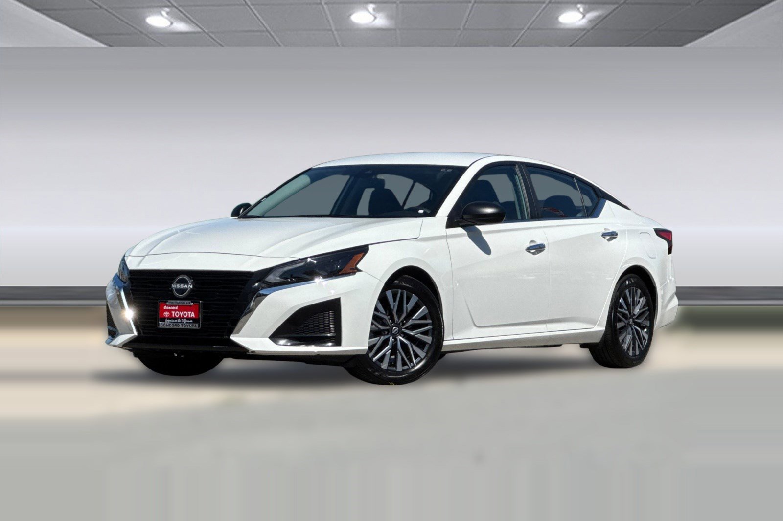 Used 2025 Nissan Altima 2.5 SV image 23