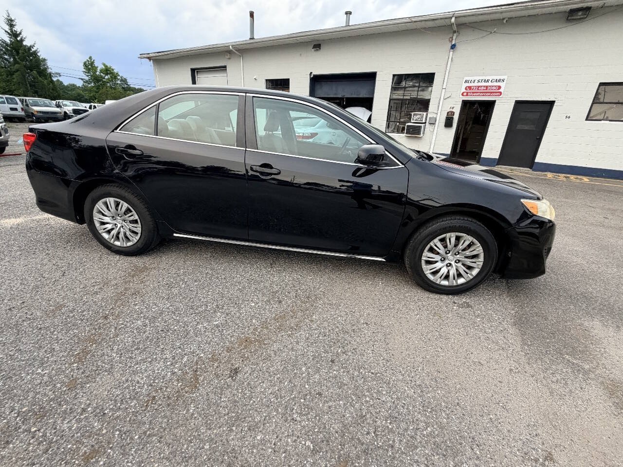 Used 2012 Toyota Camry LE FWD image 18