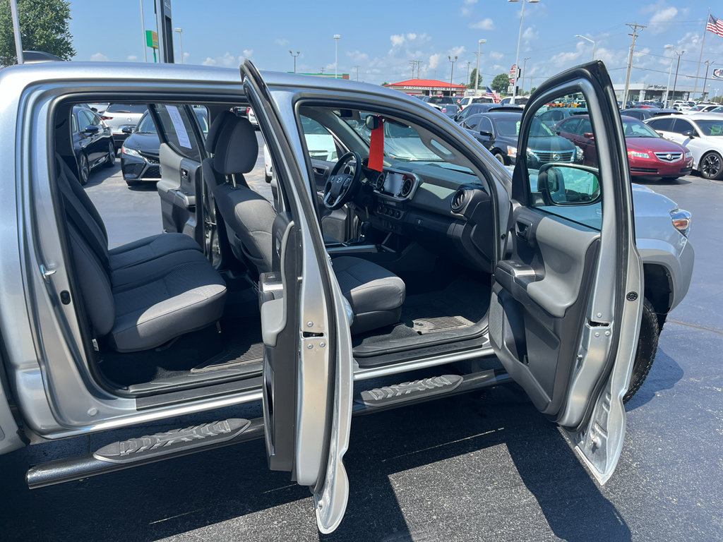 Used 2022 Toyota Tacoma SR5 AWD/4WD image 33