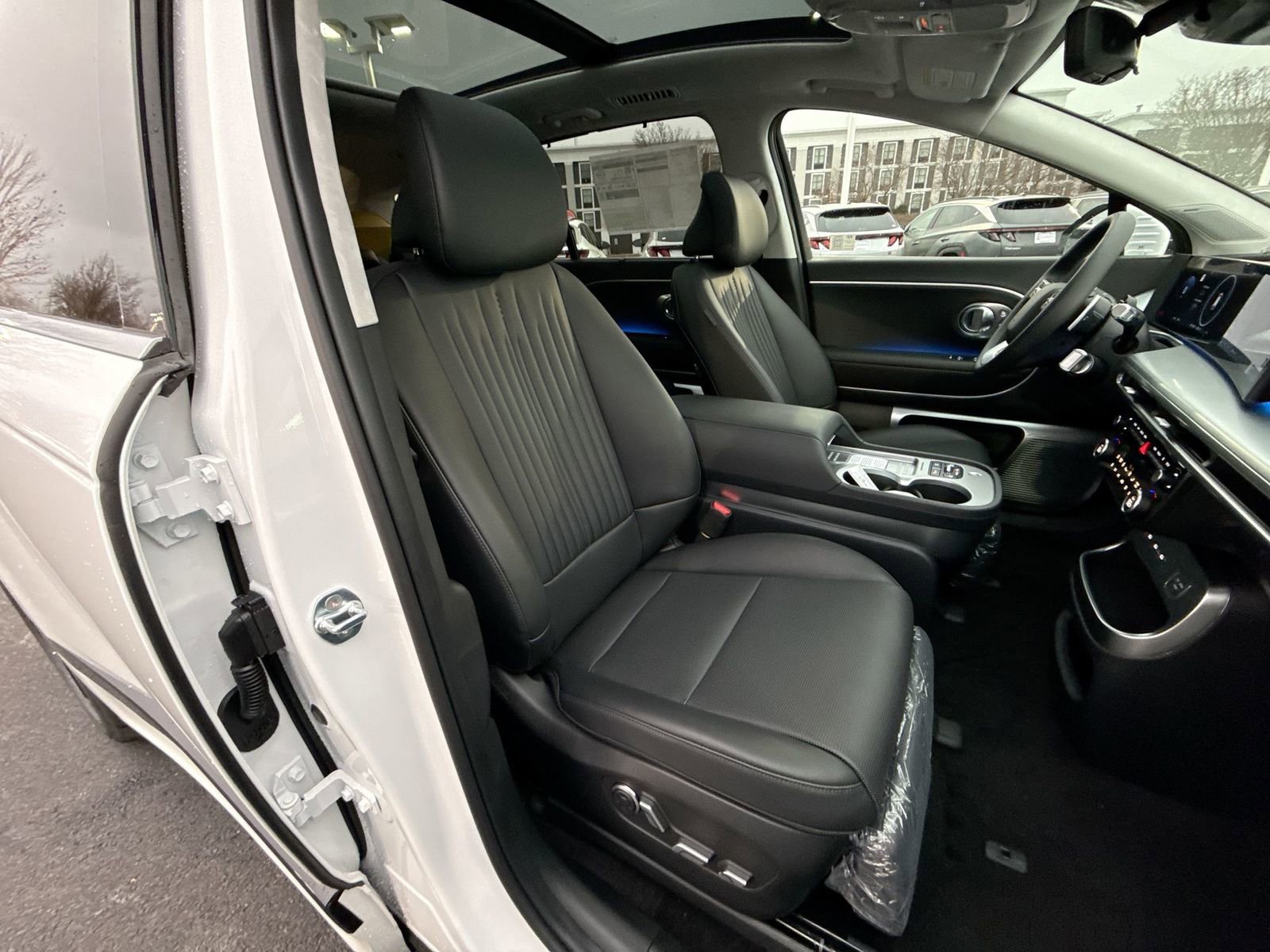 New 2026 Hyundai Ioniq 9 Calligraphy image 28