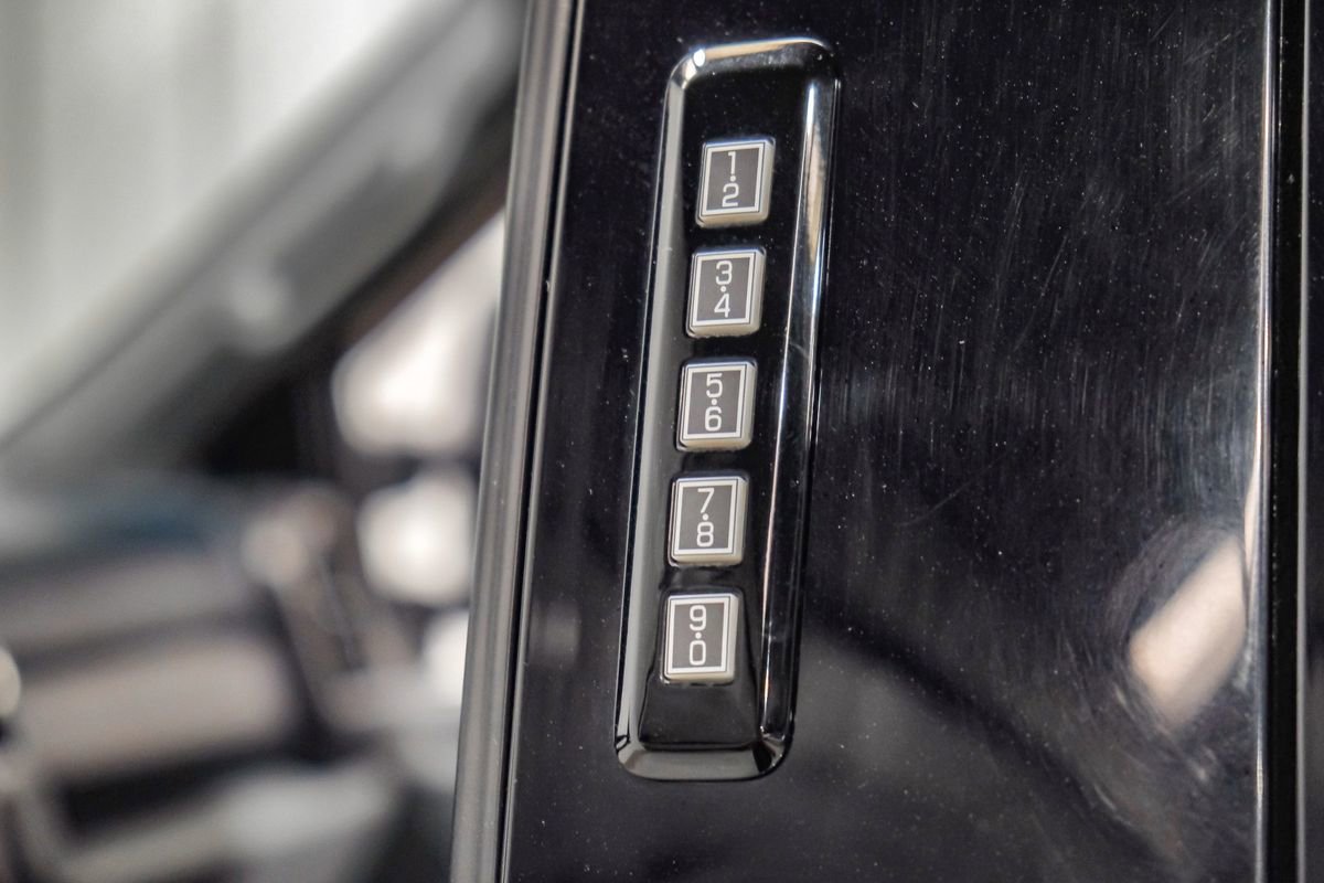 Used 2022 Ford F450 Limited w/ FX4 Off-Road Package AWD/4WD image 43