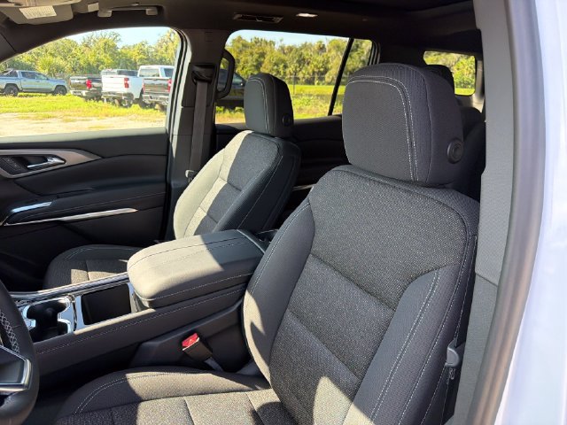 New 2027 Chevrolet Traverse LT w/ Sun and Wheel Package FWD image 18
